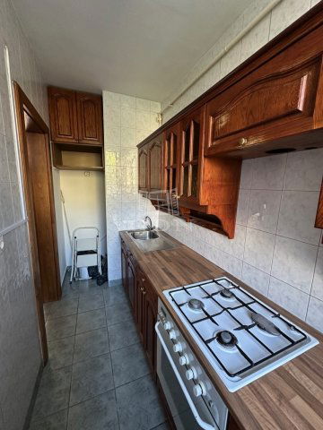 Eladó panellakás, Vácon 69.99 M Ft, 3 szobás