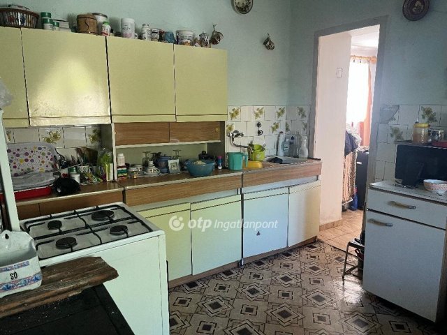 Eladó családi ház, Kisapátiban 42.5 M Ft, 2 szobás