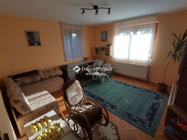 Eladó családi ház, Balatonfüreden 590 M Ft, 14 szobás