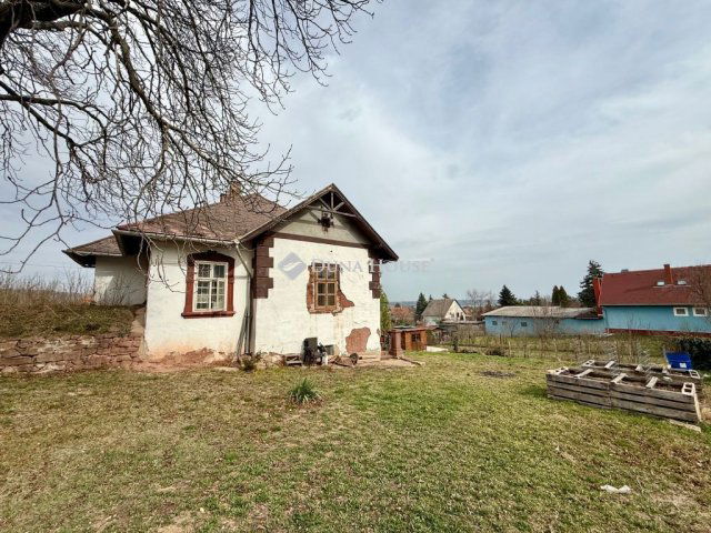 Eladó családi ház, Balatonalmádiban 110 M Ft, 2 szobás