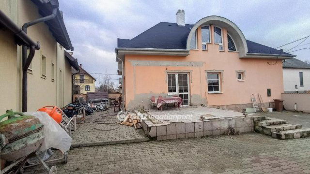 Eladó családi ház, Jászfényszarun 44.1 M Ft, 5+1 szobás
