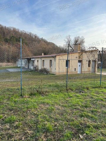 Eladó ipari ingatlan, Városlődön 99.95 M Ft