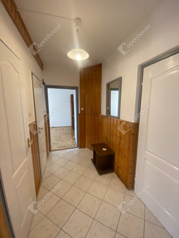 Kiadó panellakás, albérlet, Győrött 160 E Ft / hó, 3 szobás