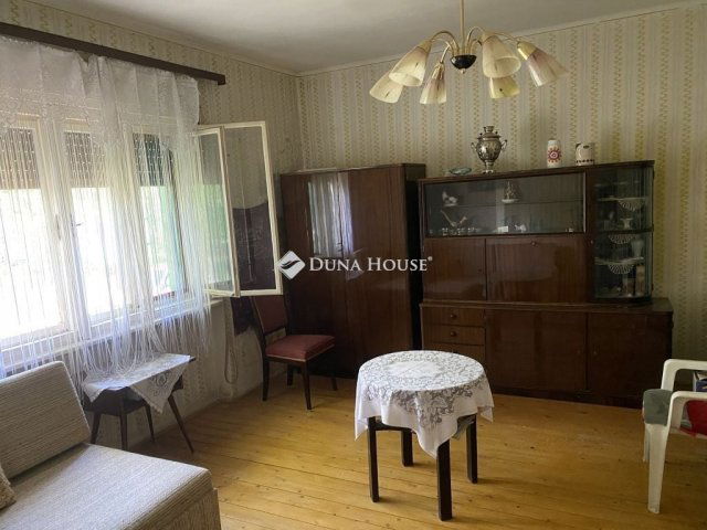 Eladó családi ház, Bakonykútiban 67 M Ft, 3 szobás