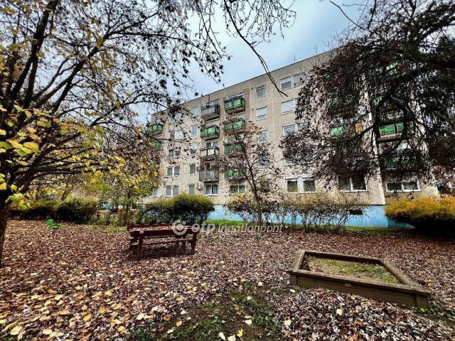 Eladó panellakás, Tiszavasváriban 18.49 M Ft, 2 szobás