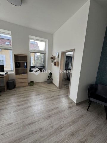 Eladó téglalakás, Budapesten, XV. kerületben 57.541 M Ft