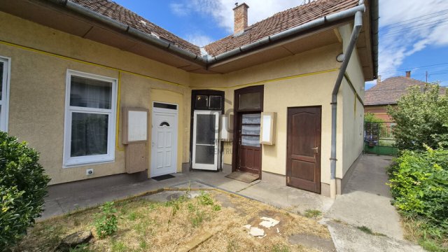Eladó téglalakás, Budapesten, XV. kerületben 32 M Ft, 1 szobás
