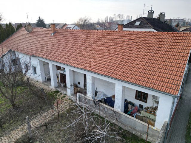Eladó családi ház, Makón, Martinovics utcában 55 M Ft, 4 szobás