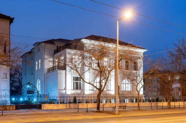 Eladó téglalakás, Budapesten, XIV. kerületben 199 M Ft, 2 szobás