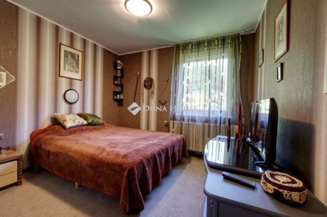 Eladó családi ház, Piliscsabán 164.9 M Ft, 7 szobás