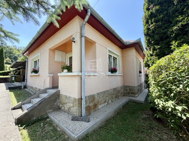 Eladó családi ház, Alsópetényen 71.9 M Ft, 3 szobás