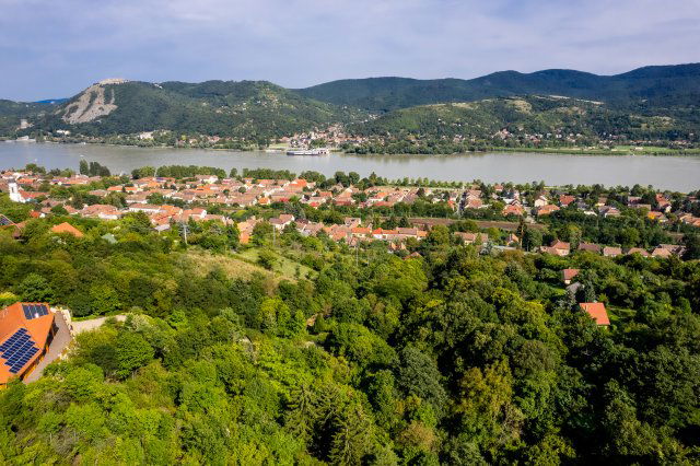 Eladó nyaraló, Nagymaroson 159.99 M Ft, 2 szobás