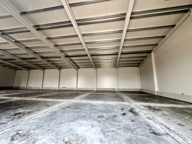 Kiadó ipari ingatlan, Tatán 1733 E Ft / hó / költözzbe.hu