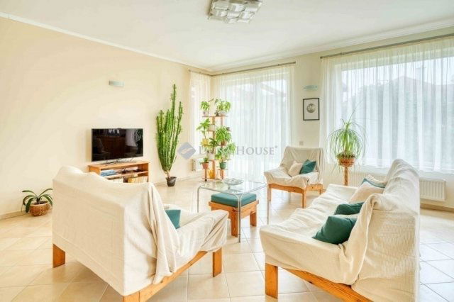 Eladó családi ház, Tárnokon 141.9 M Ft, 4 szobás