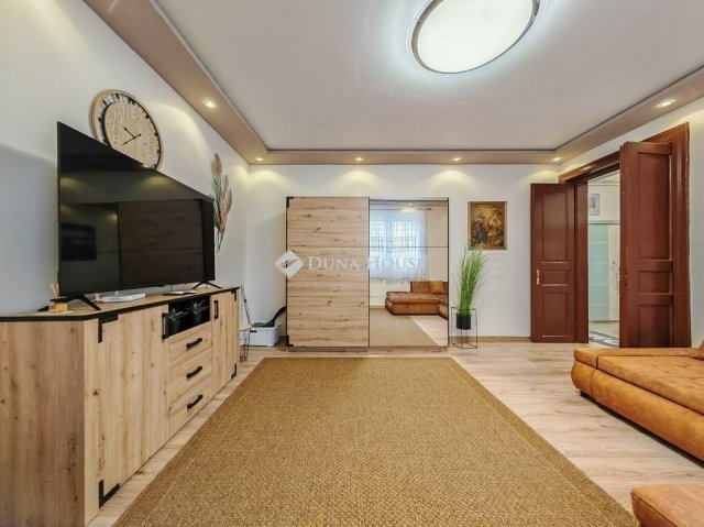 Eladó téglalakás, Budapesten, XX. kerületben 64.5 M Ft