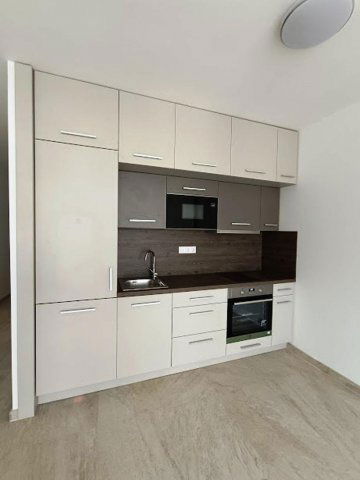 Kiadó téglalakás, albérlet, Tatán 180 E Ft / hó, 1 szobás