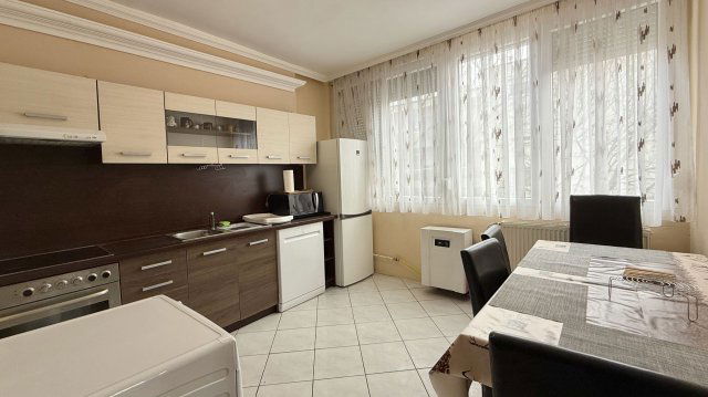 Kiadó téglalakás, albérlet, Debrecenben 360 E Ft / hó, 3 szobás
