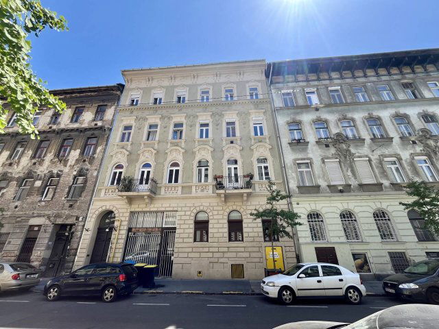 Eladó téglalakás, Budapesten, VII. kerületben 33 M Ft, 1 szobás