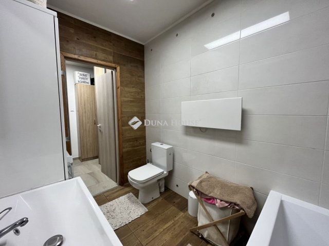 Eladó családi ház, Városlődön 51.9 M Ft, 1+2 szobás