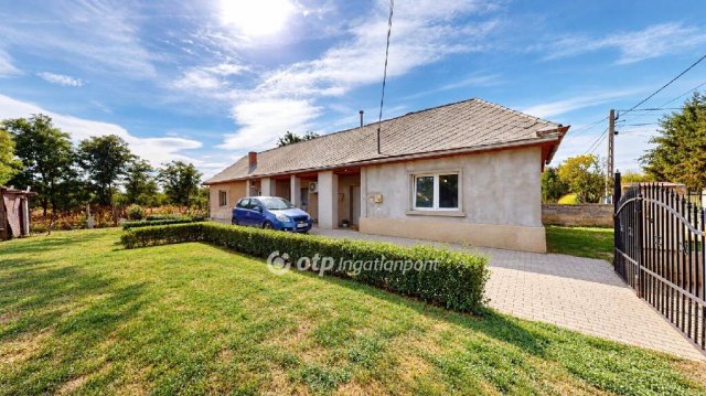 Eladó családi ház, Gávavencsellőn 17.5 M Ft, 2 szobás