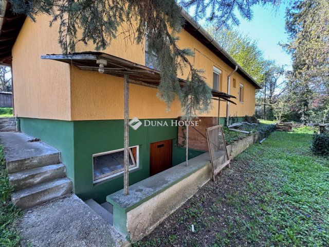 Eladó családi ház, Budaörsön 162 M Ft, 2 szobás