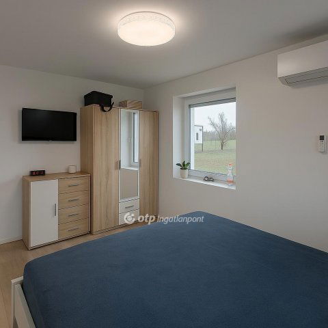 Eladó családi ház, Ercsiben 42 M Ft, 1+2 szobás