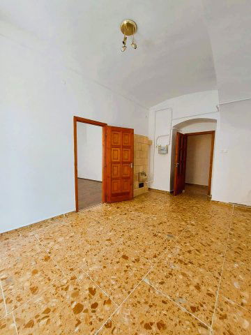 Eladó téglalakás, Pécsett 59.9 M Ft, 2 szobás