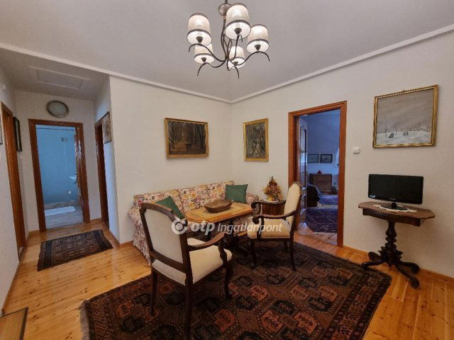 Eladó családi ház, Budapesten, II. kerületben 330 M Ft, 6 szobás