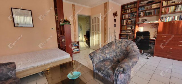 Eladó téglalakás, Szegeden 65.5 M Ft, 2 szobás