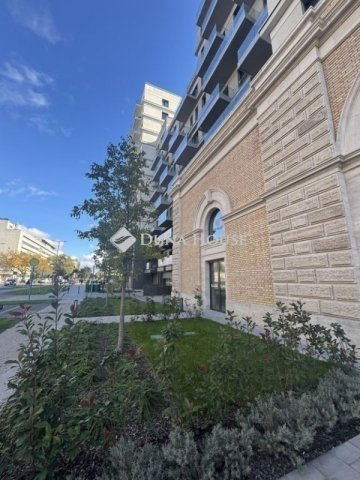 Eladó téglalakás, Budapesten, IX. kerületben 89.9 M Ft, 1 szobás