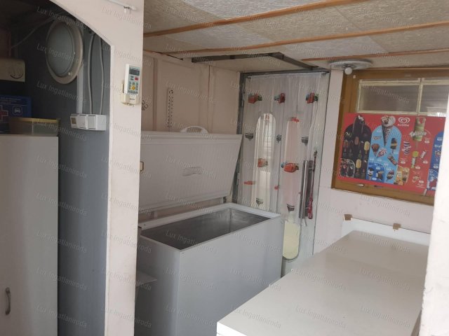 Eladó üzlethelyiség, Tatabányán 5.6 M Ft, 1 szobás