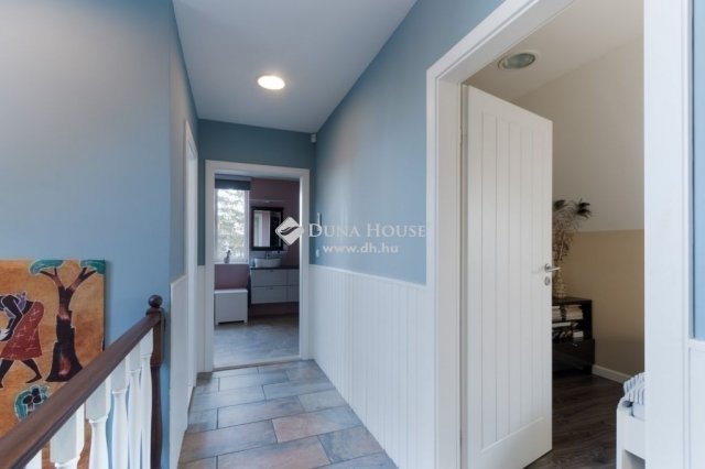 Eladó családi ház, Gödön 179.9 M Ft, 5 szobás