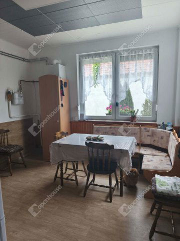 Eladó családi ház, Kunszigeten 65 M Ft, 3 szobás