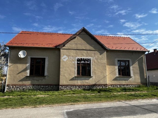 Eladó családi ház, Orfűn 44.9 M Ft, 3 szobás