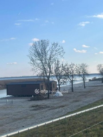 Eladó nyaraló, Sarudon 35 M Ft, 1+2 szobás / költözzbe.hu
