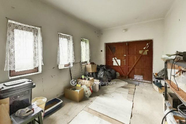 Eladó családi ház, Cereden 16.5 M Ft, 4 szobás