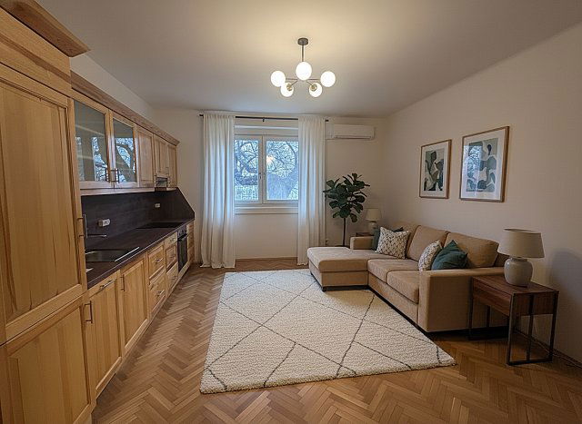 Eladó téglalakás, Budapesten, IX. kerületben, Hentes utcában