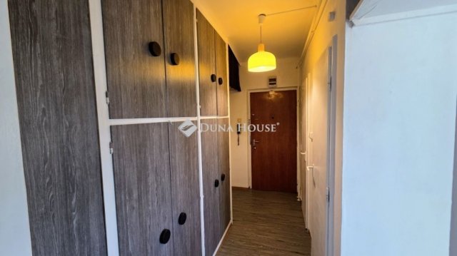 Eladó panellakás, Székesfehérvárott 44.9 M Ft, 2 szobás