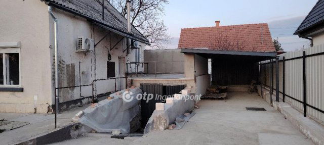 Eladó nyaraló, Orosházán 45 M Ft, 2+1 szobás