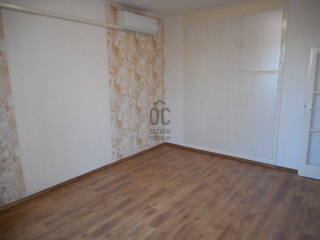 Kiadó téglalakás, albérlet, Kecskeméten 100 E Ft / hó