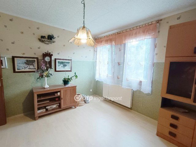 Eladó családi ház, Szigetszentmiklóson 89.4 M Ft, 5+1 szobás