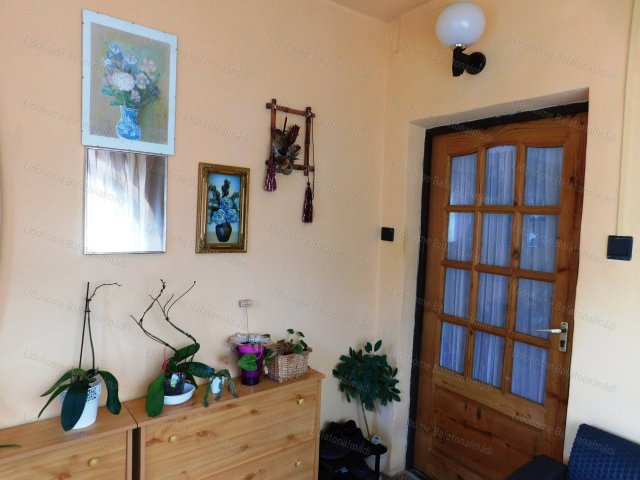 Eladó családi ház, Balatonalmádiban 165 M Ft, 27+3 szobás