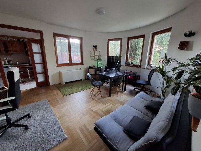 Eladó téglalakás, Budapesten, III. kerületben 143 M Ft, 2 szobás