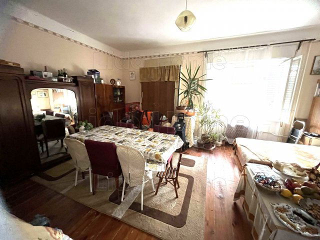 Eladó családi ház, Somogysárdon 32 M Ft, 8 szobás
