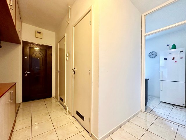 Eladó panellakás, Pécsett 49.9 M Ft, 2 szobás