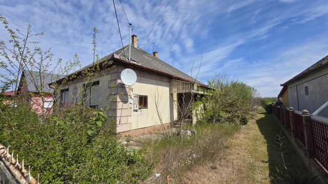 Eladó családi ház, Bökönyön, Vörösmarty utcában 12.9 M Ft