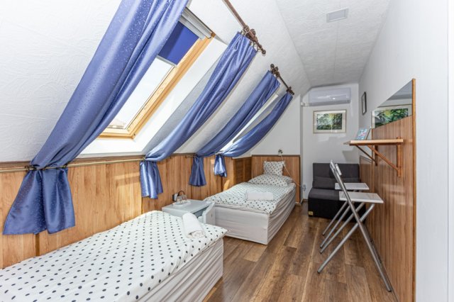 Eladó hotel, Abaligeten 139 M Ft, 8 szobás / költözzbe.hu