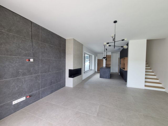 Eladó családi ház, Budapesten, III. kerületben 285 M Ft