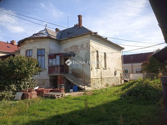 Eladó családi ház, Zalaegerszegen 60 M Ft, 5 szobás