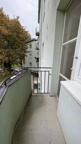Eladó téglalakás, Győrött 35 M Ft, 1 szobás